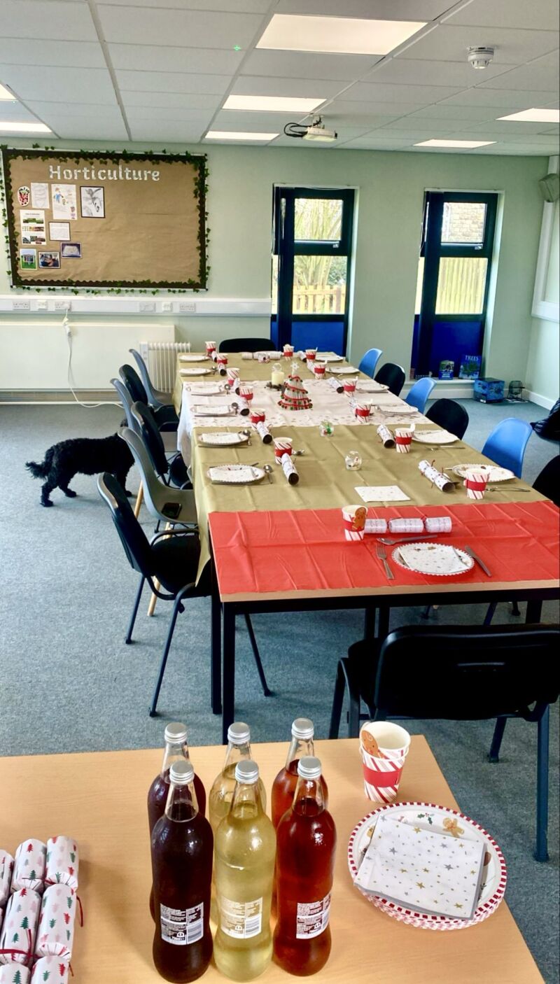 Image for the Tweet beginning: Christmas dinner is already and