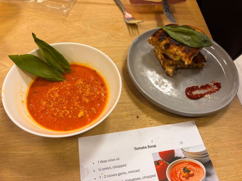 Image for the Tweet beginning: Green group made soup and