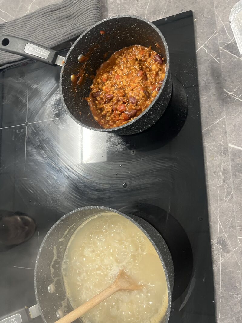 Image for the Tweet beginning: Pink group made turkey mince