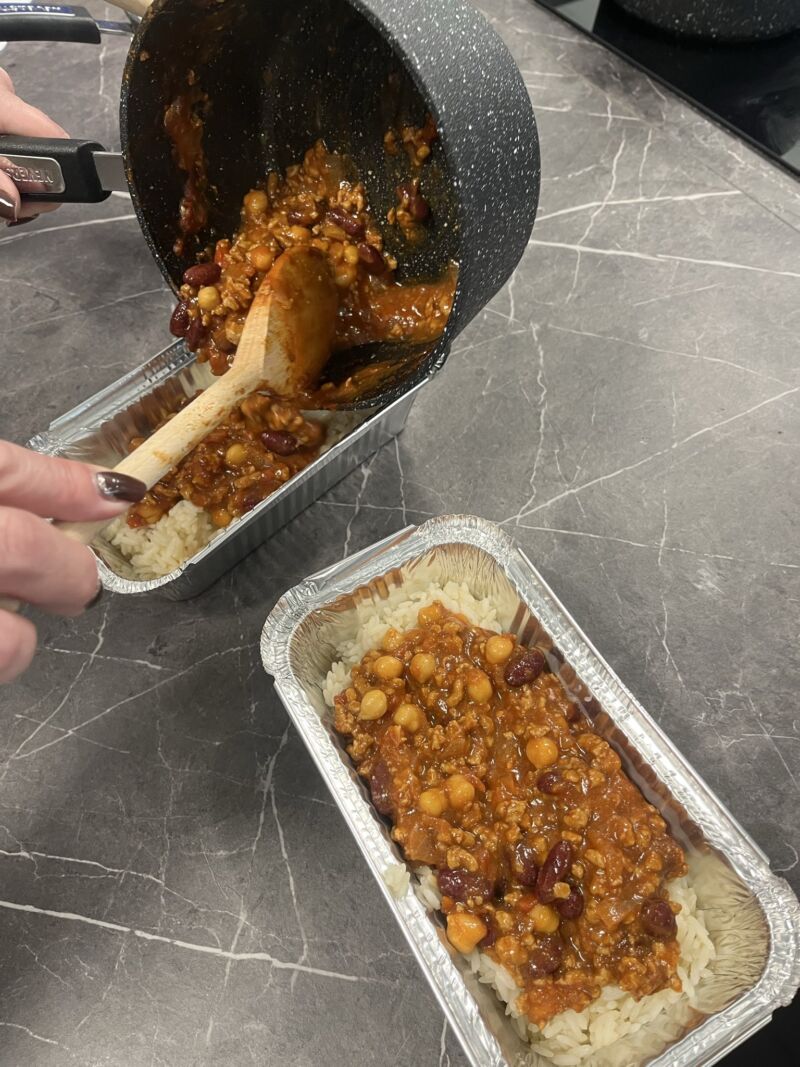 Image for the Tweet beginning: Pink group made turkey mince